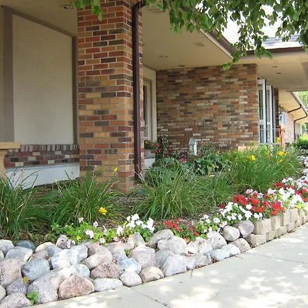 Red Lion Inn & Suites Urbana-3