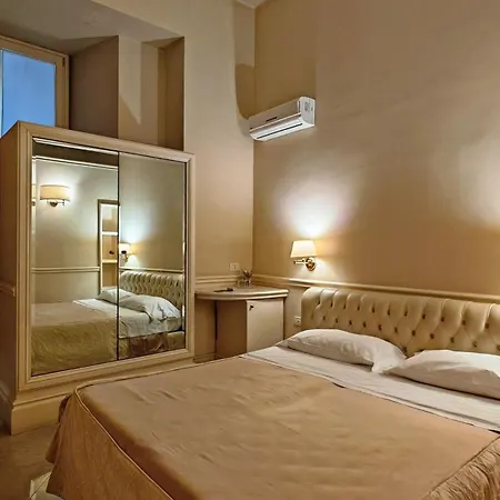 Suite Hotel Santa Chiara-2
