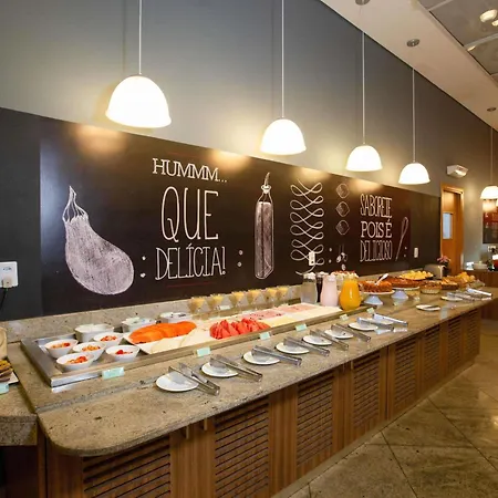 ibis Vitoria Praia de Camburi-2