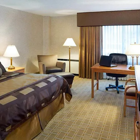Bismarck Hotel And Conference Center-2