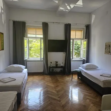 Tia Apartments And Rooms-3
