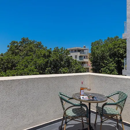 Dizengoff Avenue Boutique Hotel - By Echo Hotels-3