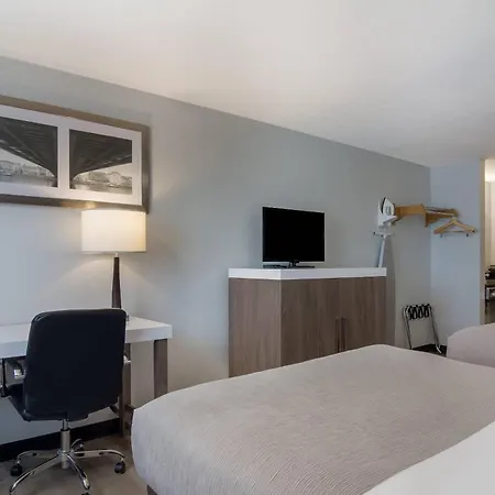 Quality Inn & Suites Silverdale Bangor-Keyport-3