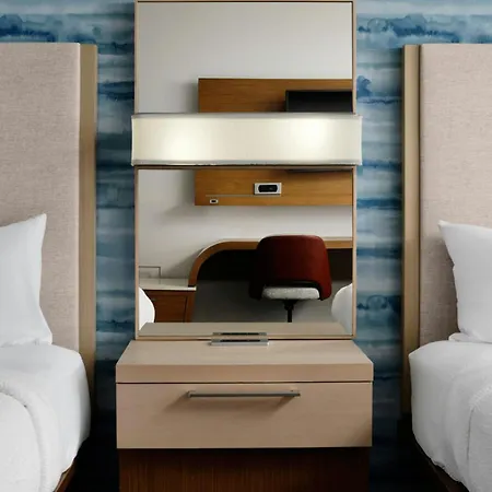 Courtyard By Marriott Erie Bayfront-3