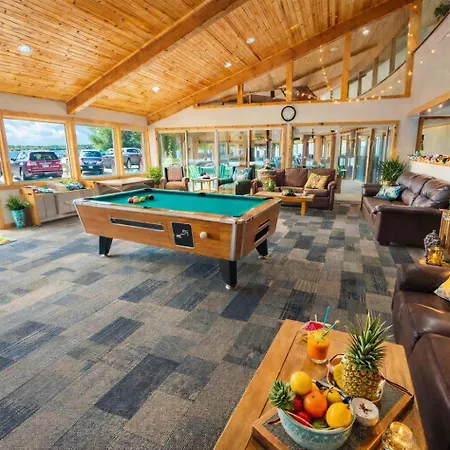 Round Barn Lodge-3