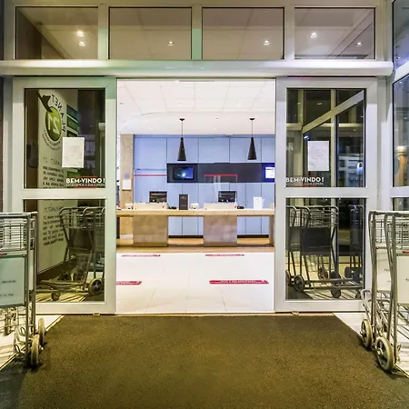 Ibis Uberaba-3