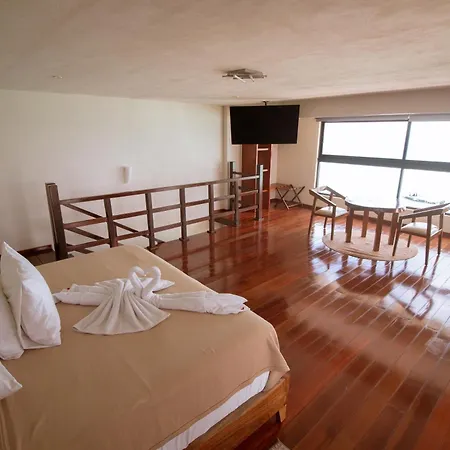 Cuxos Hotel Beachfront-3