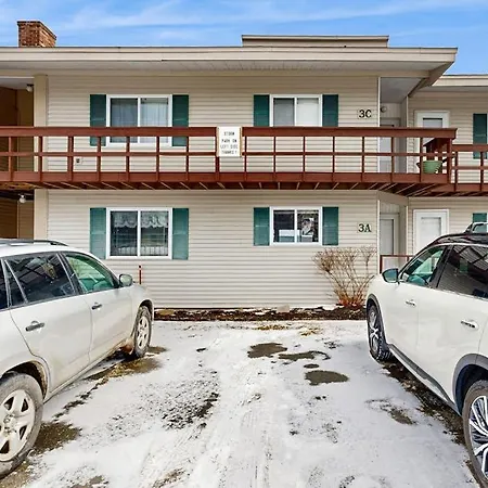 Lakefront Condo On The Golf Course With Sweeping Views And Beach Access-2