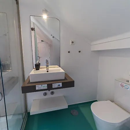 Besmart Suites With Private Wc By Home Sweet Home Aveiro-2