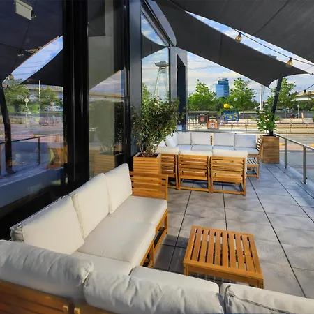 Park Inn By Radisson Danube Bratislava-3