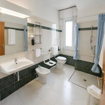 Hotel Italia-2