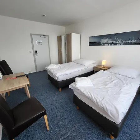 Hotel&Gästehaus Rostock Lütten Klein-2