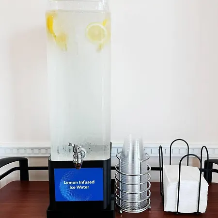 Comfort Inn Lakeside-2