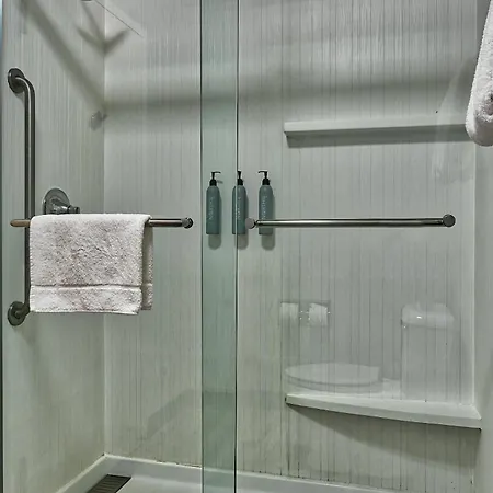 Country Inn & Suites By Radisson, Hampton Coliseum-2