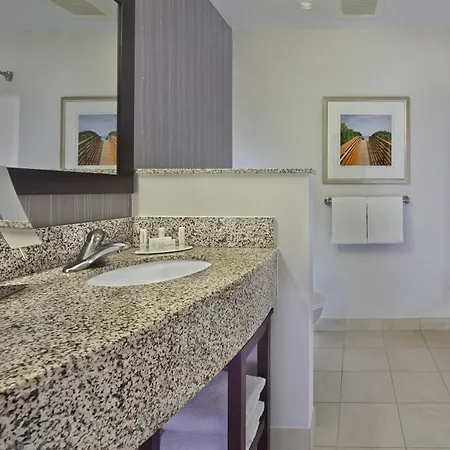 Courtyard By Marriott Stuart-2