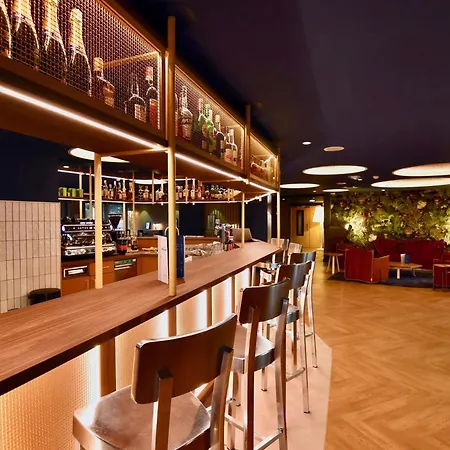 ibis Styles Nantes Reze Aéroport-2