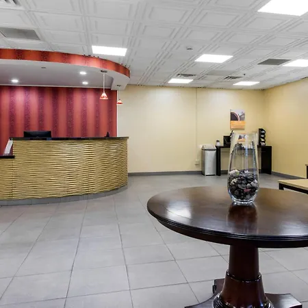 Quality Inn & Suites Charleston - Civic Center-2
