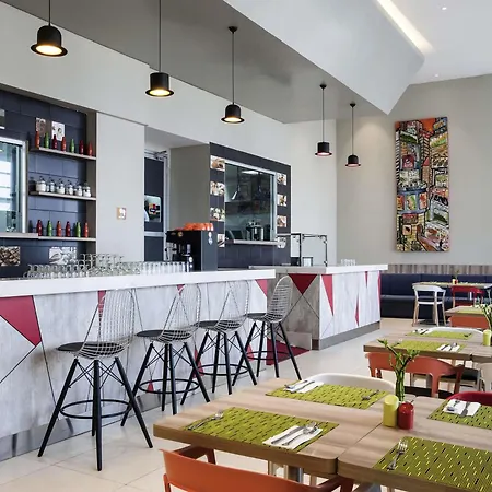 Ibis Styles Jakarta Mangga Dua Square-3