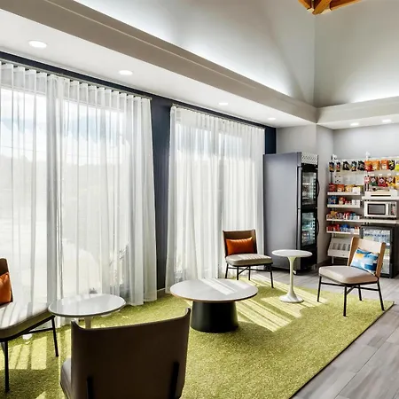 Spark By Hilton Staunton-3