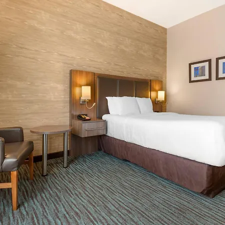 Comfort Inn & Suites Airport North-2