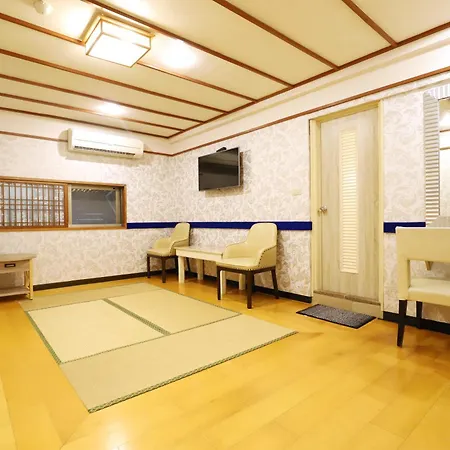 Gorgeous Hot Spring Resort-2