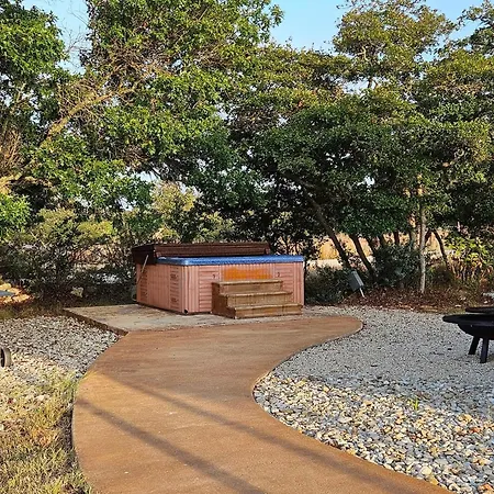 Breezy Hills Cottages - Moonlight Cottage-3