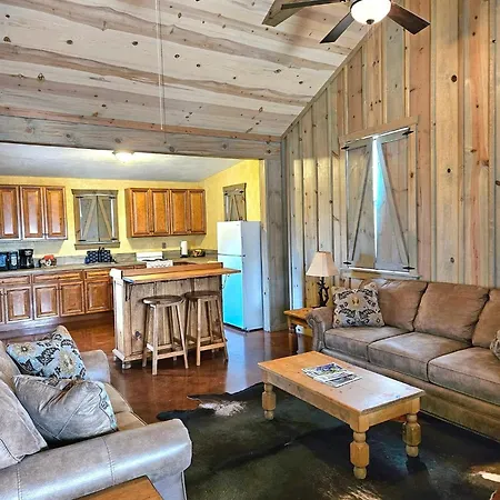 Breezy Hills Cottages - Hill Top Cottage-3