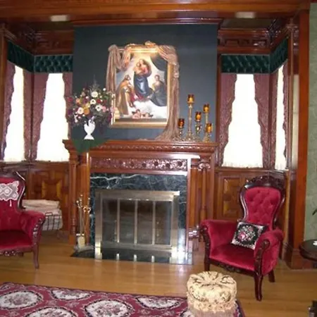 Alexander Mansion Bed And Breakfast-2