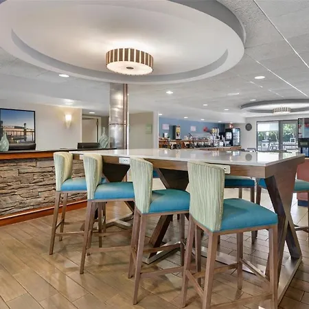 Best Western Plus Wilmington / Wrightsville Beach-3