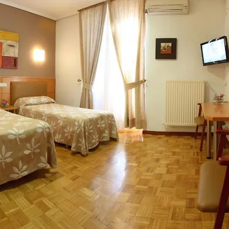 Hostal Arotza-2