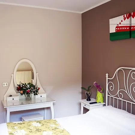 Alexander Rooms-3