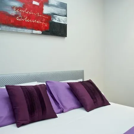 Roma Naif Rooms-2