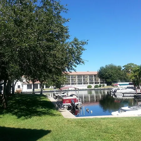 Vista Inn Lake Tarpon-2