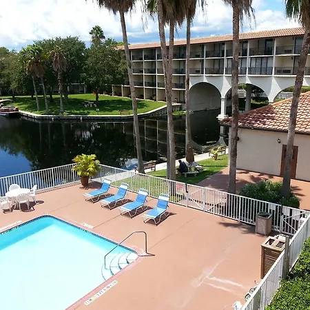 Vista Inn Lake Tarpon-3