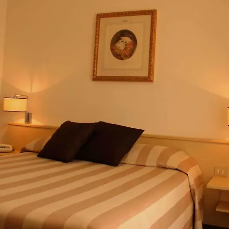 Hotel Ancora Riviera-2