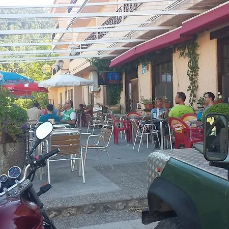 Hostal Restaurante Los Bronces-3