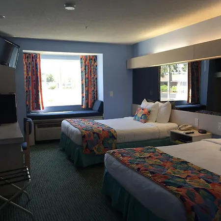 Microtel Inn & Suites By Wyndham Carolina Beach-3