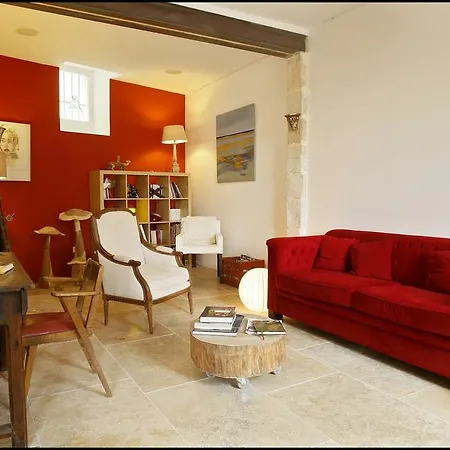 La Maison Rouge d'Uzes B&B-3
