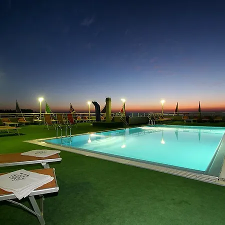 Hotel Villa Luca-3