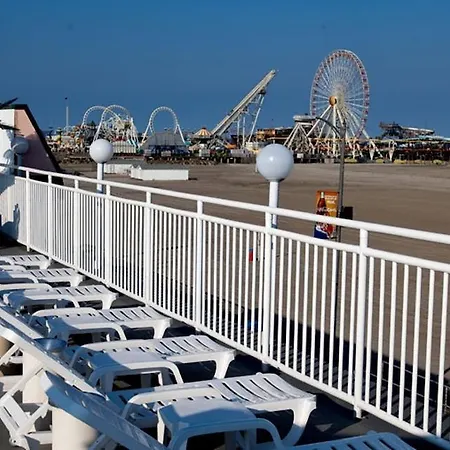 Heart Of Wildwood Boardwalk Motel-3