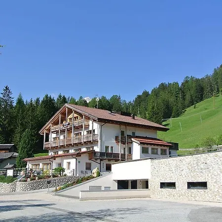 Apartments&Garnì Pre Da Nai-3