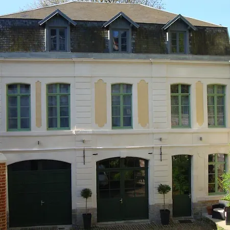 La Cour Des Carmes-2