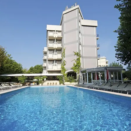 Hotel President-2