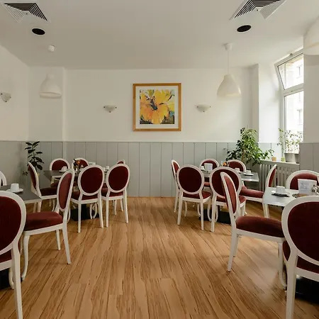 City Hotel-Pension Brandenburg-3