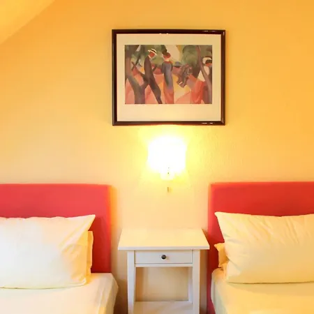 HOTEL EDEN - Am Hofgarten-2