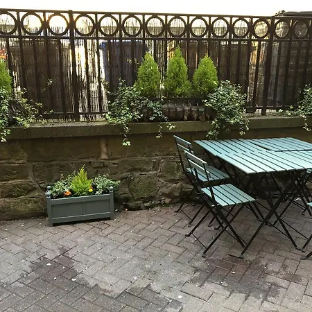 Surtees Hotel-2