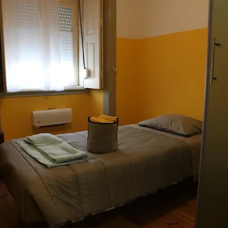Csi Coimbra & Guest House - Student Accommodation-2