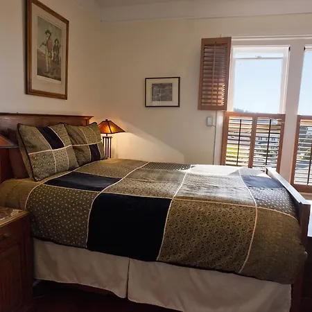 Didjeridoo Dreamtime Inn-2