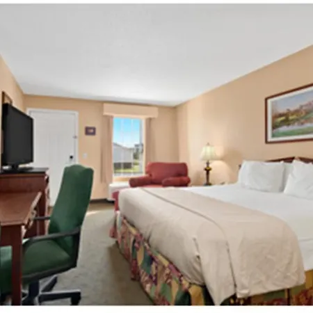 Baymont By Wyndham Greenville-3