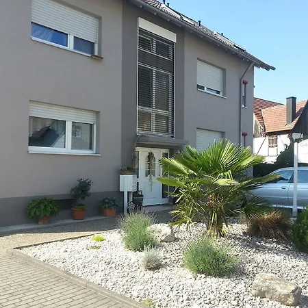 Ferienwohnungen - Gaestehaus Gertrud Moog--3